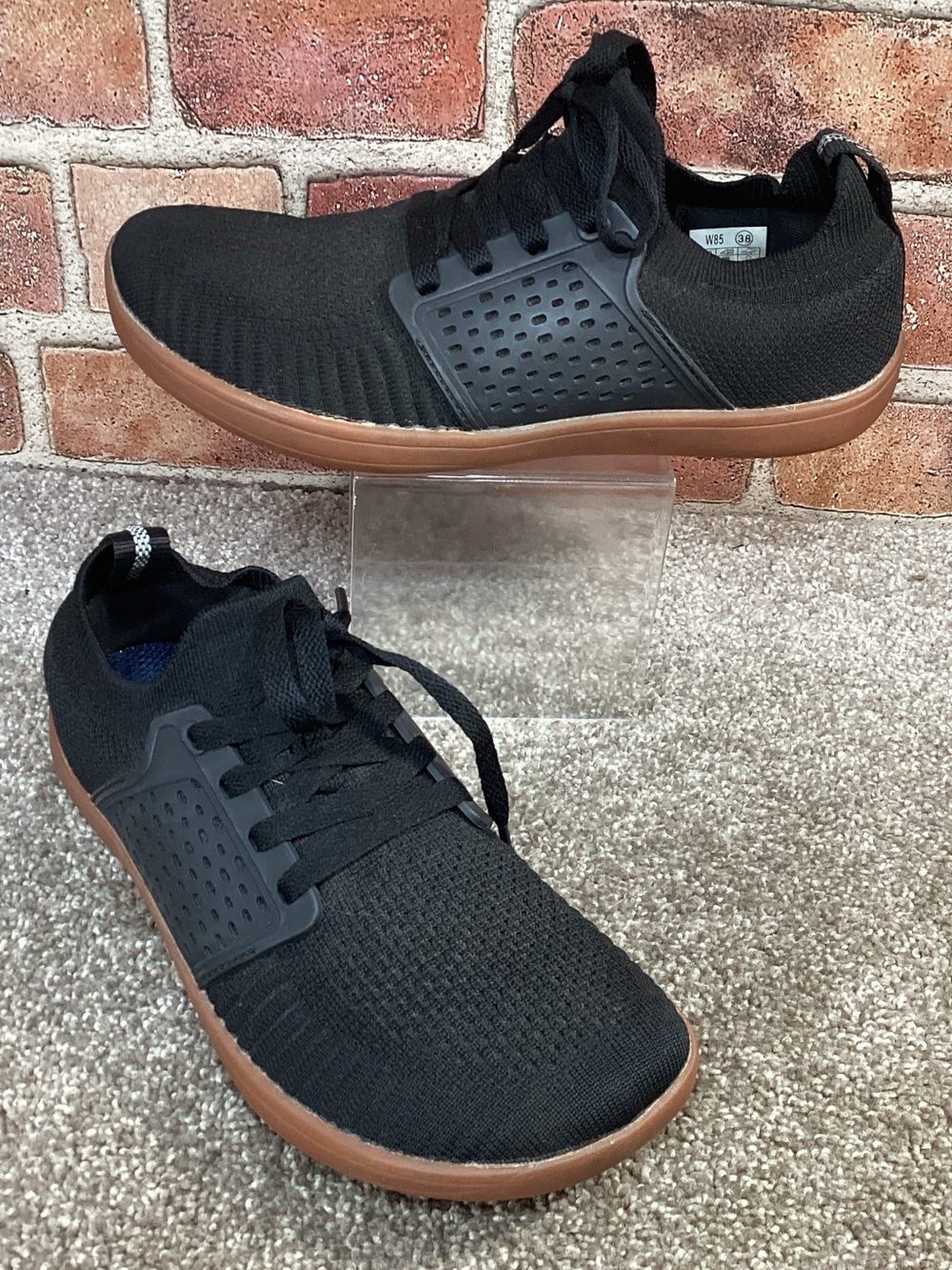 Whitin Womens Barefoot Minimalist zero drop sneakers size 8.5